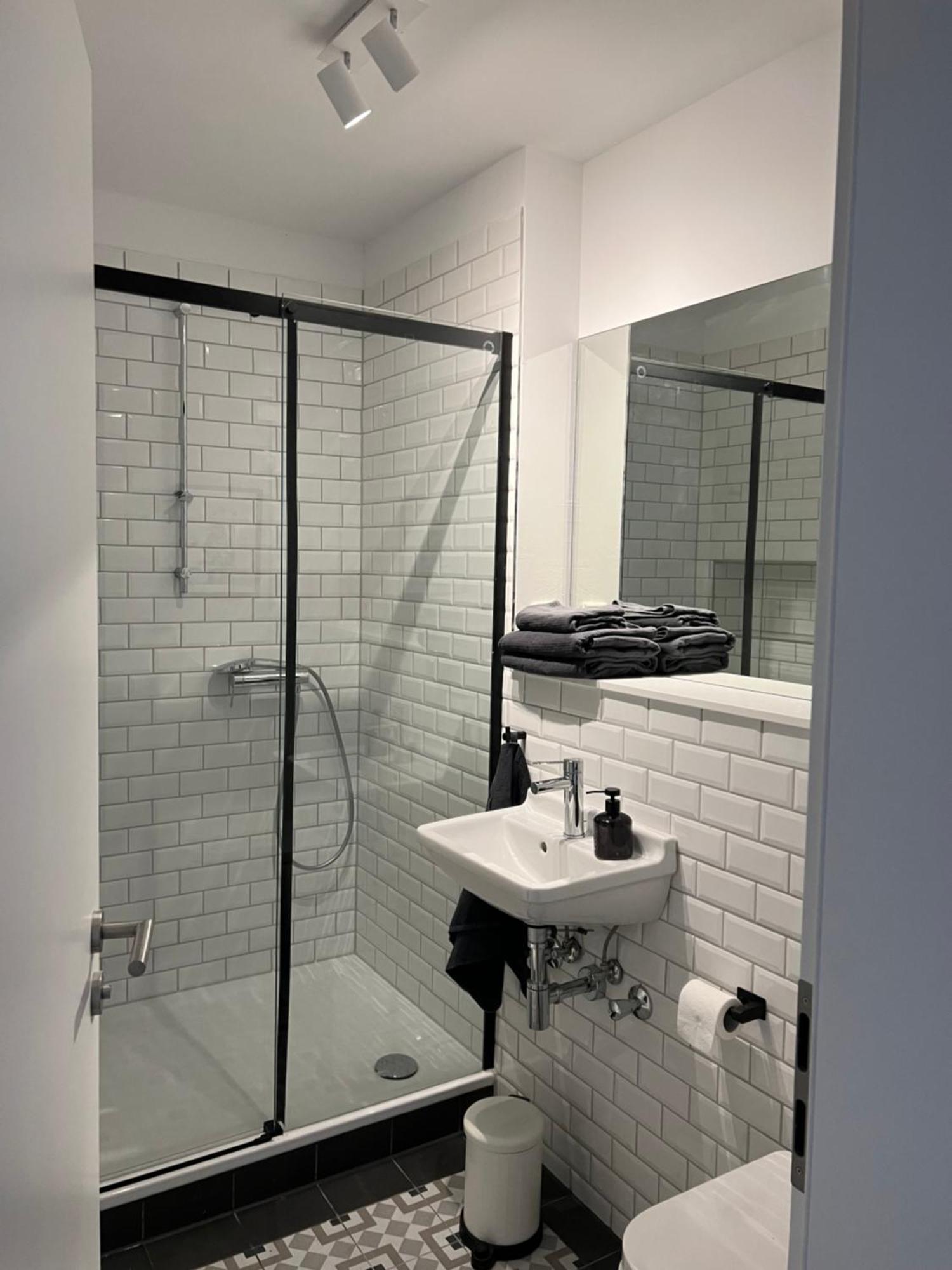 Zentrale, Schoene Design-Wohnung Im Coolen Viertel เบรเมน ภายนอก รูปภาพ