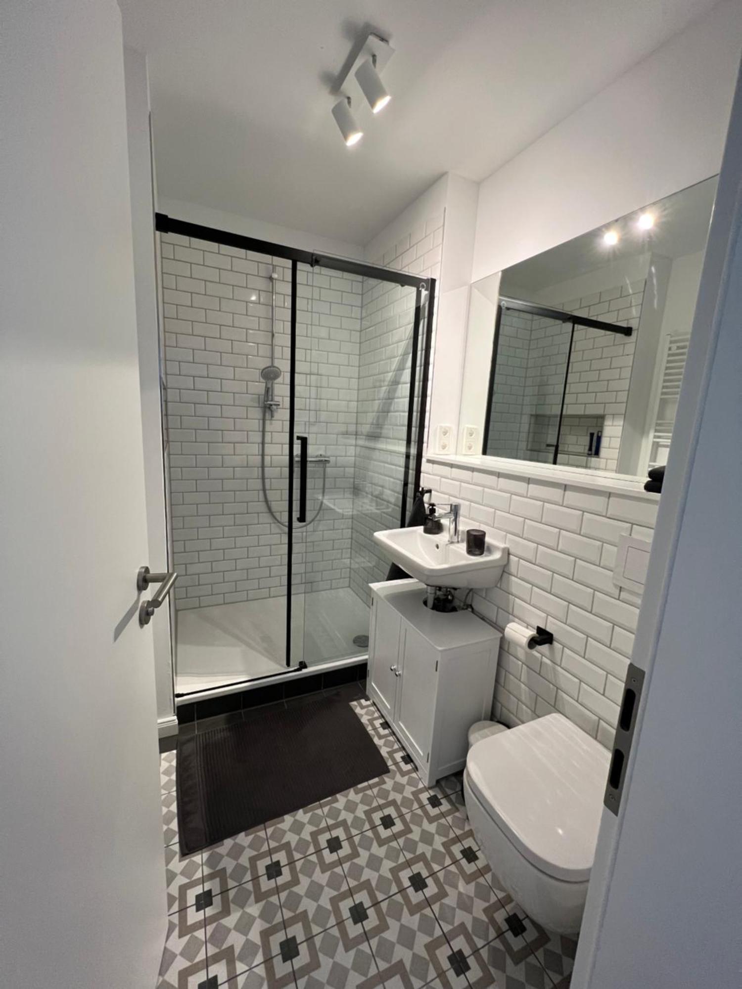 Zentrale, Schoene Design-Wohnung Im Coolen Viertel เบรเมน ภายนอก รูปภาพ